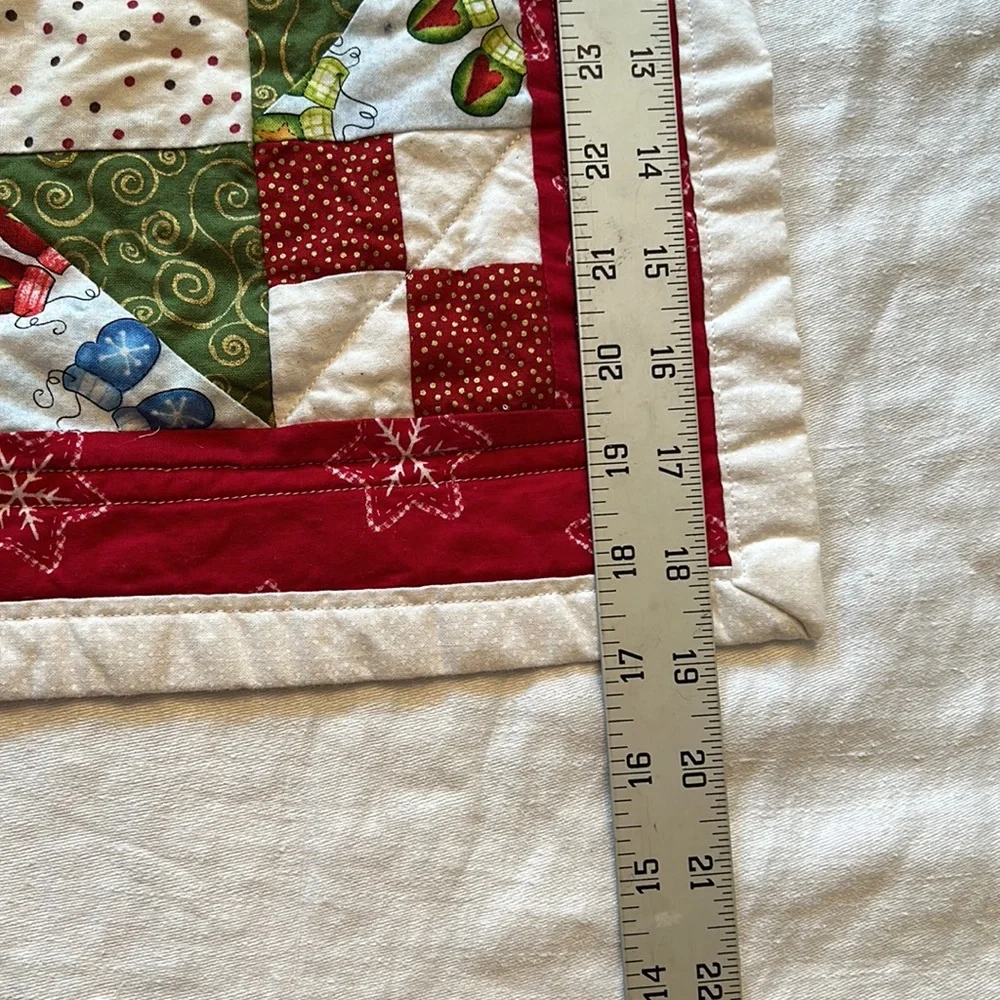 Vintage handmade snowman quilt hanging